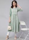 Women Green Laced woven mix match kurta